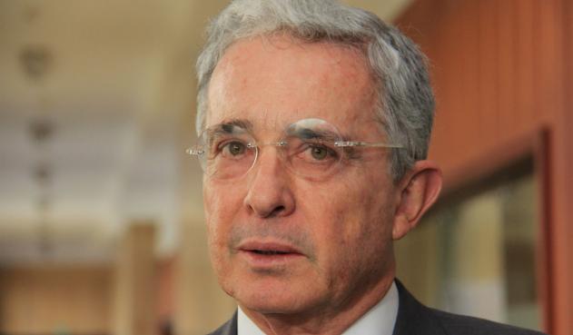 La estrategia de Uribe es vieja - Por: Julián F. Martínez