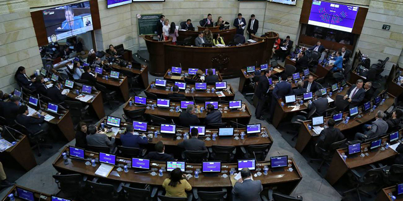 ¿Realmente son necesarias las sesiones “presenciales” en el Senado? - Hernando Fernández