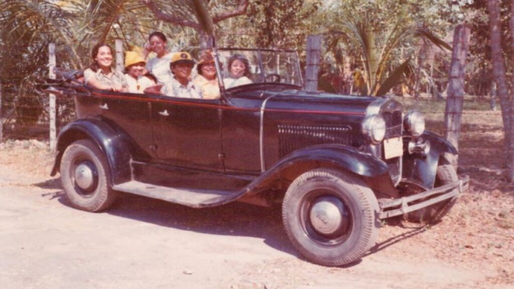 El último automóvil antiguo que circuló por las calles de B/bermeja